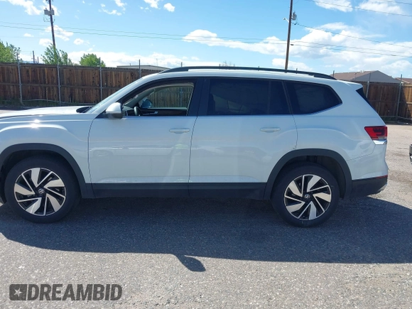 2024 Volkswagen Atlas SE with VIN 1V2HR2CA8RC580455, listed as a IAAI auction lot 42282323 with 13,549 mi miles and . Bid and sale history available at DreamBid. Image 14.