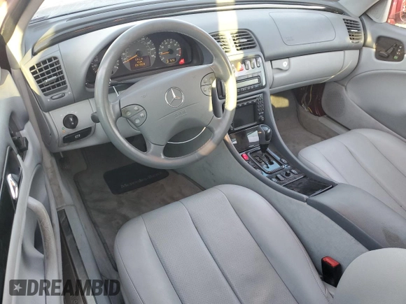 2001 Mercedes-Benz CLK 320/430 z VIN WDBLK70G11T071462, wystawiony jako Copart lot #79171794 z przebiegiem 57 024 mil mil oraz Szkoda całkowita • Salvage title. Historia ofert i sprzedaży dostępna na DreamBid. Obrazek 8.
