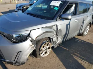 2023 Kia Soul LX with VIN KNDJ23AU1P7867295, listed as a IAAI auction lot 40041502 with 25,231 mi miles and . Bid and sale history available at DreamBid. Image 6.