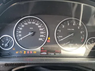 2013 BMW 3 Series 328i xDrive with VIN WBA3B3C53DJ811191, listed as a Copart auction lot 53529545 with 171,006 mi miles and Non repairable. Bid and sale history available at DreamBid. Image 9.