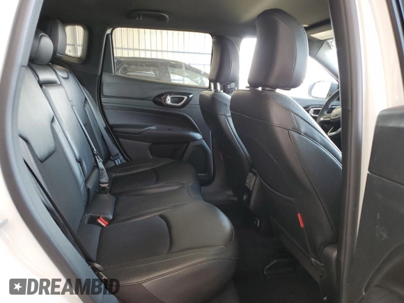 2024 Jeep Compass Trailhawk z VIN 3C4NJDDN1RT144852, wystawiony jako Copart lot #59986935 z przebiegiem 33 629 mil mil oraz Czysty tytuł • Clean title. Historia ofert i sprzedaży dostępna na DreamBid. Obrazek 11.