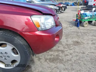 2004 Toyota Highlander z VIN JTEEP21A140064201, wystawiony jako IAAI lot #41813938 z przebiegiem 210 275 mil mil oraz . Historia ofert i sprzedaży dostępna na DreamBid. Obrazek 15.