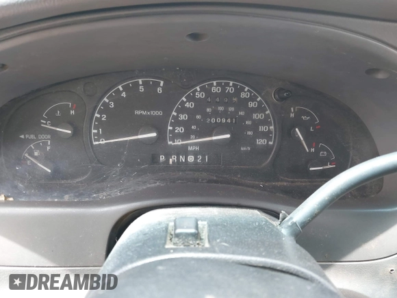 2001 Ford Ranger XL z VIN 1FTYR14V11TA96676, wystawiony jako IAAI lot #42387906 z przebiegiem 200 941 mil mil oraz . Historia ofert i sprzedaży dostępna na DreamBid. Obrazek 7.