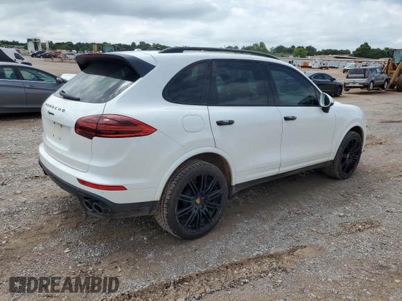 2017 Porsche Cayenne z VIN WP1AA2A22HKA92370, wystawiony jako Copart lot #61361295 z przebiegiem 86 204 mil mil oraz Szkoda całkowita • Salvage title. Historia ofert i sprzedaży dostępna na DreamBid. Obrazek 3.