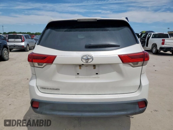 2018 Toyota Highlander LE with VIN 5TDZARFH2JS038835, listed as a Copart auction lot 57918435 with 100,027 mi miles and Salvage title. Bid and sale history available at DreamBid. Image 6.
