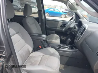 2005 Ford Escape XLT with VIN 1FMYU03115KB16214, listed as a IAAI auction lot 42113350 with 79,355 mi miles and . Bid and sale history available at DreamBid. Image 5.