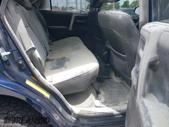 2020 Toyota 4Runner SR5 with VIN JTEBU5JR1L5826933, listed as a IAAI auction lot 42665995 with 53,963 mi miles and . Bid and sale history available at DreamBid. Image 8.