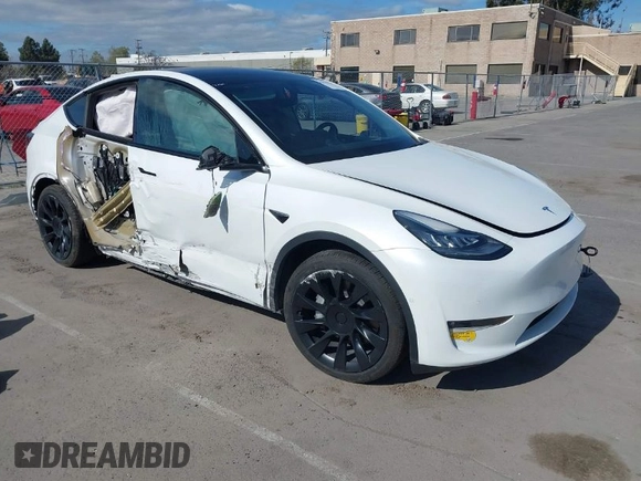 2022 Tesla Model Y Long Range with VIN 7SAYGDEE0NF340822, listed as a IAAI auction lot 41881224 with Not Provided miles and . Bid and sale history available at DreamBid. Image 1.