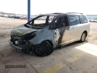 2014 Toyota Sienna Limited z VIN 5TDDK3DC2ES092332, wystawiony jako Copart lot #53890385 z przebiegiem Nie podano mil oraz Szkoda całkowita • Salvage title. Historia ofert i sprzedaży dostępna na DreamBid. Obrazek 1.