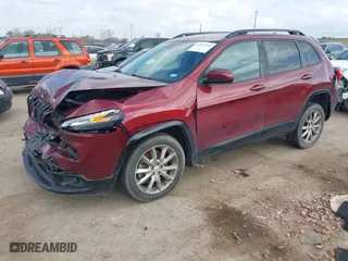 2018 Jeep Cherokee Latitude with VIN 1C4PJLCB0JD612140, listed as a IAAI auction lot 41517322 with 70,683 mi miles. Bid and sale history available at carsss.com. Image 18.