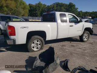 2011 Chevrolet Silverado 1500 Work Truck with VIN 1GCRKPE3XBZ402815, listed as a Copart auction lot 73963044 with 227,688 mi miles and Salvage Title. Bid and sale history available at DreamBid. Image 3.
