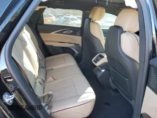 2024 Cadillac LYRIQ Sport z VIN 1GYKPWRL9RZ119141, wystawiony jako Copart lot #84674594 z przebiegiem 11 855 mil mil oraz Szkody całkowita. Historia ofert i sprzedaży dostępna na DreamBid. Obrazek 11.