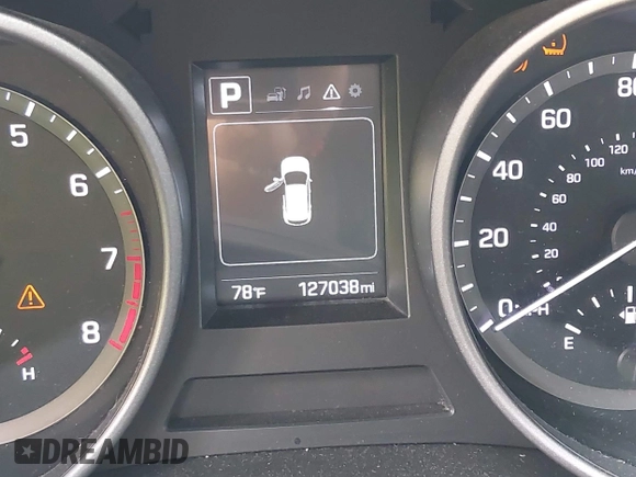 2018 Hyundai Santa Fe 2.4L z VIN 5NMZUDLB4JH073857, wystawiony jako IAAI lot #42200208 z przebiegiem 127 038 mil mil oraz . Historia ofert i sprzedaży dostępna na DreamBid. Obrazek 16.