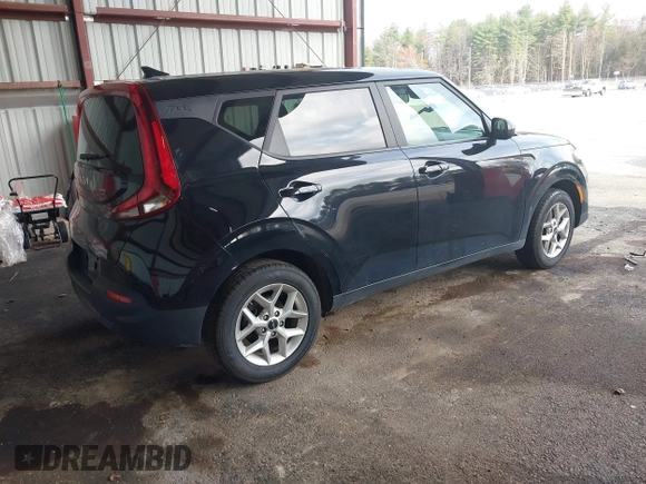 2022 Kia Soul LX with VIN KNDJ23AU1N7162106, listed as a IAAI auction lot 42071090 with 122,831 mi miles and . Bid and sale history available at DreamBid. Image 4.