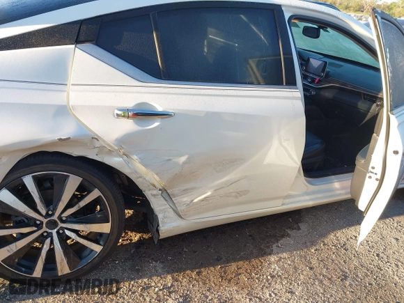 2019 Nissan Altima 2.5 Platinum with VIN 1N4BL4FV3KC116794, listed as a IAAI auction lot 41779270 with 89,086 mi miles. Bid and sale history available at carsss.com. Image 6.