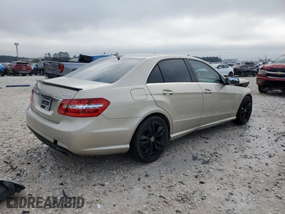 2011 Mercedes-Benz E 350 Luxury with VIN WDDHF8HB8BA366247, listed as a Copart auction lot 85240684 with 152,677 mi miles and Salvage title. Bid and sale history available at DreamBid. Image 3.