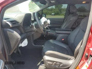 2022 Toyota Sienna XSE with VIN 5TDXRKEC2NS080621, listed as a Copart auction lot 60717445 with 209,119 mi miles and Non repairable. Bid and sale history available at DreamBid. Image 7.