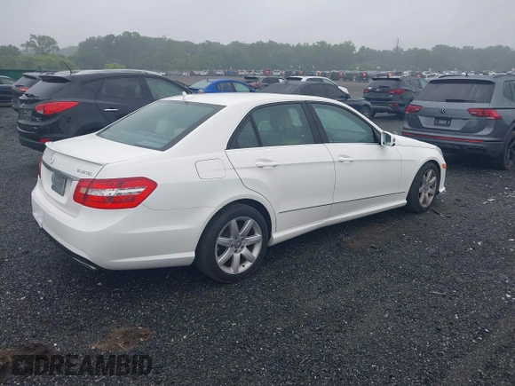 2013 Mercedes-Benz E 350 Luxury with VIN WDDHF2EB9DA730342, listed as a IAAI auction lot 42504810 with 131,083 mi miles and . Bid and sale history available at DreamBid. Image 4.