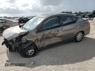 2017 Nissan Versa SV z VIN 3N1CN7AP6HK463268, wystawiony jako Copart lot #60747085 z przebiegiem 92 657 mil mil oraz Szkoda całkowita • Salvage title. Historia ofert i sprzedaży dostępna na DreamBid. Obrazek 1.