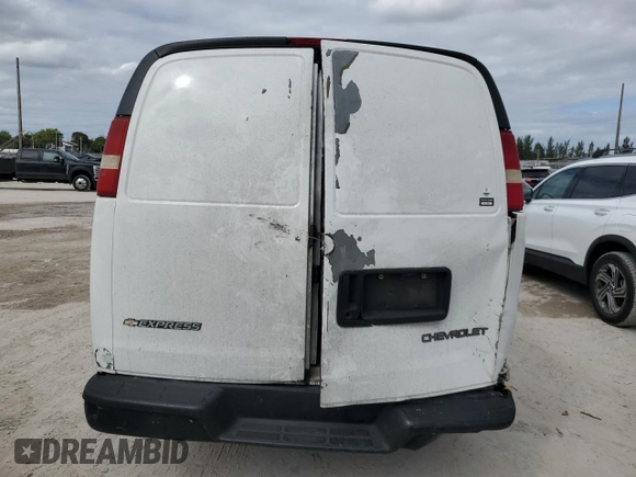2003 Chevrolet Express Cargo with VIN 1GCGG25V031124732, listed as a Copart auction lot 47177195 with 188,841 mi miles and Salvage Title. Bid and sale history available at DreamBid. Image 6.