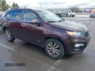 2012 Kia Sorento SX with VIN 5XYKWDA25CG283654, listed as a IAAI auction lot 41803333 with 271,807 mi miles. Bid and sale history available at carsss.com. Image 1.