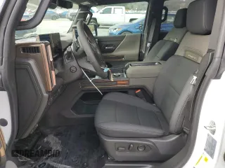 2025 GMC Hummer EV 3X with VIN 1GKB0RDC1SU101601, listed as a Copart auction lot 85508434 with 1,713 mi miles and Salvage Title. Bid and sale history available at carsss.com. Image 7.