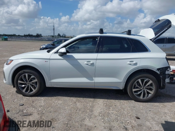 2023 Audi Q5 S line Premium Plus z VIN WA1EAAFY7P2111157, wystawiony jako IAAI lot #41953269 z przebiegiem 14 311 mil mil oraz . Historia ofert i sprzedaży dostępna na DreamBid. Obrazek 15.