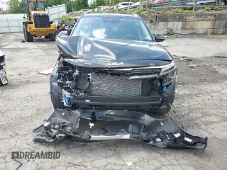2025 Kia Seltos S z VIN KNDEUCAA0S7749636, wystawiony jako Copart lot #55613685 z przebiegiem 2 597 mil mil oraz Szkoda całkowita • Salvage title. Historia ofert i sprzedaży dostępna na DreamBid. Obrazek 5.