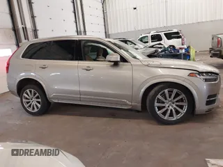 2016 Volvo XC90 T6 Inscription z VIN YV4A22PL7G1015431, wystawiony jako IAAI lot #41765381 z przebiegiem 83 471 mil mil oraz . Historia ofert i sprzedaży dostępna na DreamBid. Obrazek 14.