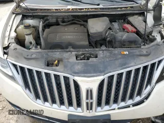2012 Lincoln MKX z VIN 2LMDJ6JK8CBL06853, wystawiony jako Copart lot #54757735 z przebiegiem 114 046 mil mil oraz Szkoda całkowita • Salvage title. Historia ofert i sprzedaży dostępna na DreamBid. Obrazek 12.
