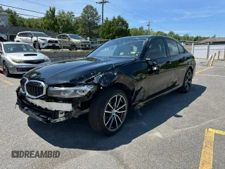 2023 BMW 3 Series 330i xDrive z VIN 3MW89FF09P8D75692, wystawiony jako Copart lot #60092745 z przebiegiem 12 398 mil mil oraz Czysty tytuł • Clean title. Historia ofert i sprzedaży dostępna na DreamBid. Obrazek 1.