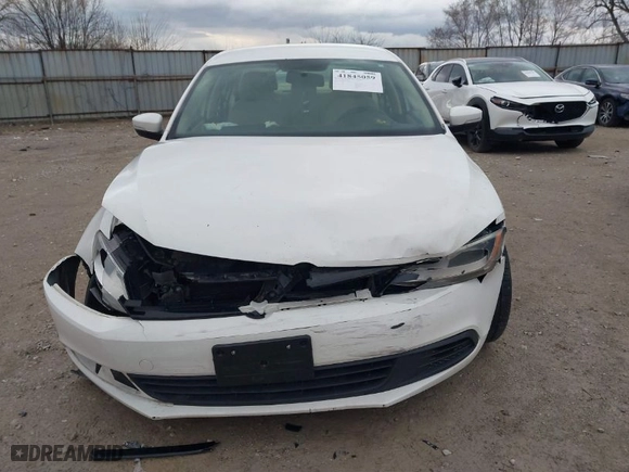 2011 Volkswagen Jetta Sedan SE w/Convenience with VIN 3VWDX7AJ0BM346446, listed as a IAAI auction lot 41845059 with 172,509 mi miles. Bid and sale history available at carsss.com. Image 13.