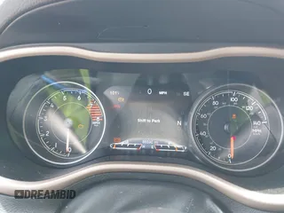 2018 Jeep Cherokee Limited с VIN 1C4PJLDX2JD531330, выставлен на аукционе IAAI как лот 42585133 с пробегом 86 590 миль миль и . История ставок и продаж доступна на DreamBid. Изображение 7.