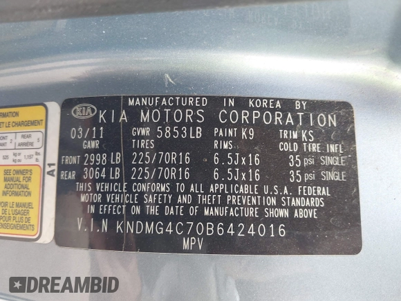 2011 Kia Sedona LX with VIN KNDMG4C70B6424016, listed as a IAAI auction lot 41964190 with 116,859 mi miles. Bid and sale history available at carsss.com. Image 9.