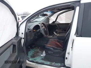 2005 Nissan Titan SE with VIN 1N6AA06BX5N512401, listed as a IAAI auction lot 41462412 with 247,849 mi miles and . Bid and sale history available at DreamBid. Image 5.