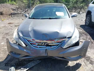 2012 Hyundai Sonata 2.4L Limited PZEV with VIN 5NPEC4ACXCH381439, listed as a IAAI auction lot 41996526 with 215,920 mi miles. Bid and sale history available at carsss.com. Image 6.