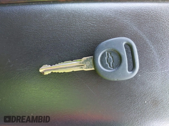 2007 GMC Yukon Denali с VIN 1GKFK63847J208819, выставлен на аукционе IAAI как лот 39872502 с пробегом 237 119 миль миль и . История ставок и продаж доступна на DreamBid. Изображение 11.