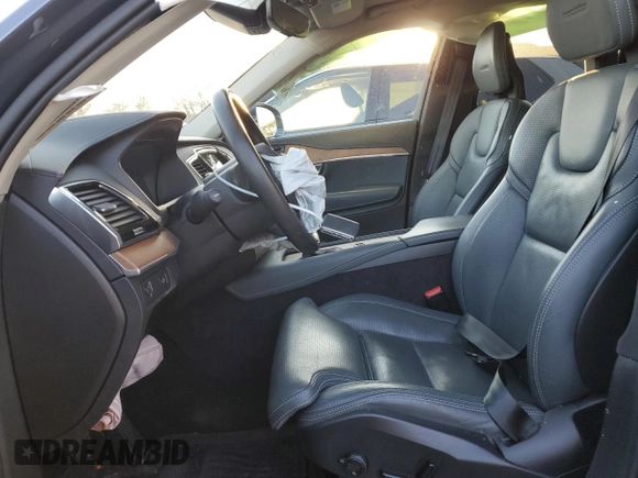 2020 Volvo XC90 Inscription with VIN YV4A22PL6L1533380, listed as a Copart auction lot 42690115 with 31,154 mi miles and Salvage Title. Bid and sale history available at carsss.com. Image 7.