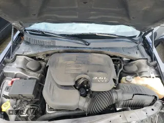 2019 Chrysler 300 Limited with VIN 2C3CCAKG9KH560364, listed as a Copart auction lot 80440934 with 81,213 mi miles and Salvage Title. Bid and sale history available at carsss.com. Image 12.