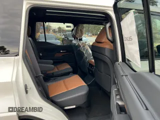 2024 Lexus GX 550 Luxury with VIN JTJVBCDX9R5005977, listed as a Copart auction lot 86017994 with 3 mi miles and Clean title. Bid and sale history available at DreamBid. Image 6.