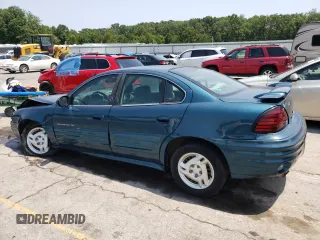 2002 Pontiac Grand Am SE with VIN 1G2NE52F52C210198, listed as a Copart auction lot 62926284 with 141,419 mi miles and Salvage Title. Bid and sale history available at carsss.com. Image 2.