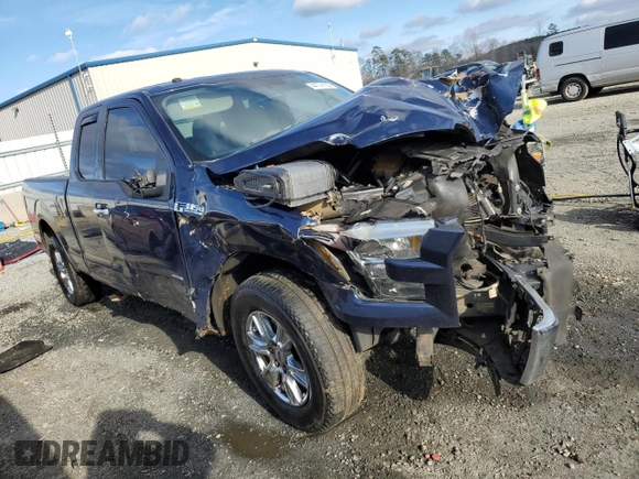 2016 Ford F-150 XL with VIN 1FTEX1CP1GKF29472, listed as a Copart auction lot 44774135 with 220,140 mi miles and Salvage Title. Bid and sale history available at carsss.com. Image 4.