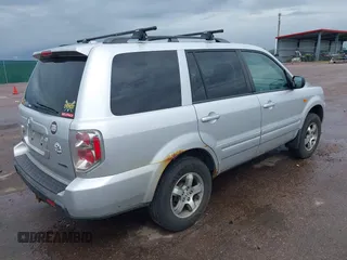 2008 Honda Pilot SE z VIN 5FNYF18318B041028, wystawiony jako IAAI lot #42567373 z przebiegiem 231 146 mil mil oraz . Historia ofert i sprzedaży dostępna na DreamBid. Obrazek 4.