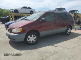 2001 Toyota Sienna LE with VIN 4T3ZF13C71U335626, listed as a Copart auction lot 55040305 with 118,574 mi miles and Clean Title. Bid and sale history available at carsss.com. Image 1.