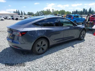 2023 Tesla Model 3 z VIN 5YJ3E1EA6PF650212, wystawiony jako IAAI lot #42554747 z przebiegiem 49 838 mil mil oraz . Historia ofert i sprzedaży dostępna na DreamBid. Obrazek 4.