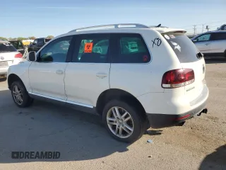 2009 Volkswagen Touareg VR6 z VIN WVGBE77L19D002425, wystawiony jako Copart lot #53116045 z przebiegiem 223 281 mil mil oraz Tytuł czysty. Historia ofert i sprzedaży dostępna na DreamBid. Obrazek 2.