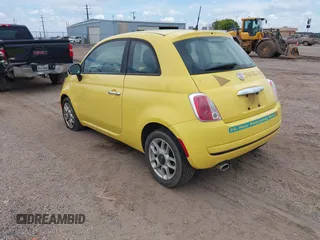 2013 FIAT 500 Pop z VIN 3C3CFFAR8DT546117, wystawiony jako IAAI lot #42233094 z przebiegiem 177 530 mil mil oraz . Historia ofert i sprzedaży dostępna na DreamBid. Obrazek 3.