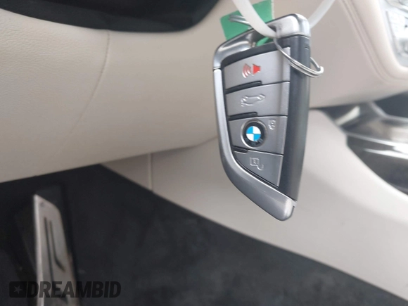 2018 BMW 7 Series 750i z VIN WBA7F0C59JGM23945, wystawiony jako IAAI lot #42236737 z przebiegiem 65 576 mil mil oraz . Historia ofert i sprzedaży dostępna na DreamBid. Obrazek 11.