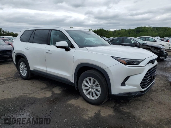 2024 Toyota Highlander XLE with VIN 5TDAAAB53RS064463, listed as a Copart auction lot 57293225 with 11,574 mi miles and Salvage title. Bid and sale history available at DreamBid. Image 4.