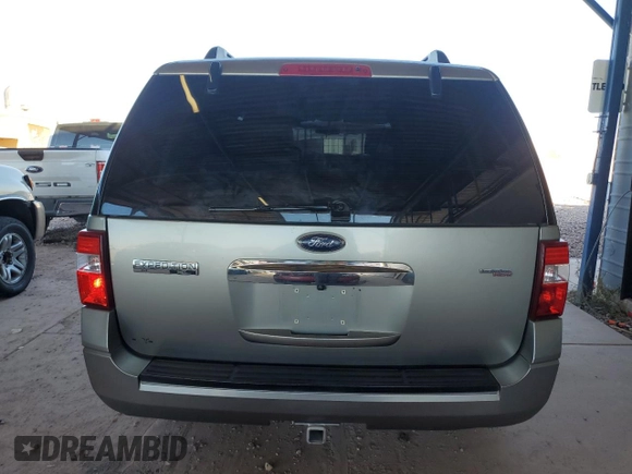 2008 Ford Expedition Max SSV with VIN 1FMFK15588LA60659, listed as a Copart auction lot 44174985 with 365,591 mi miles and Salvage title. Bid and sale history available at DreamBid. Image 6.